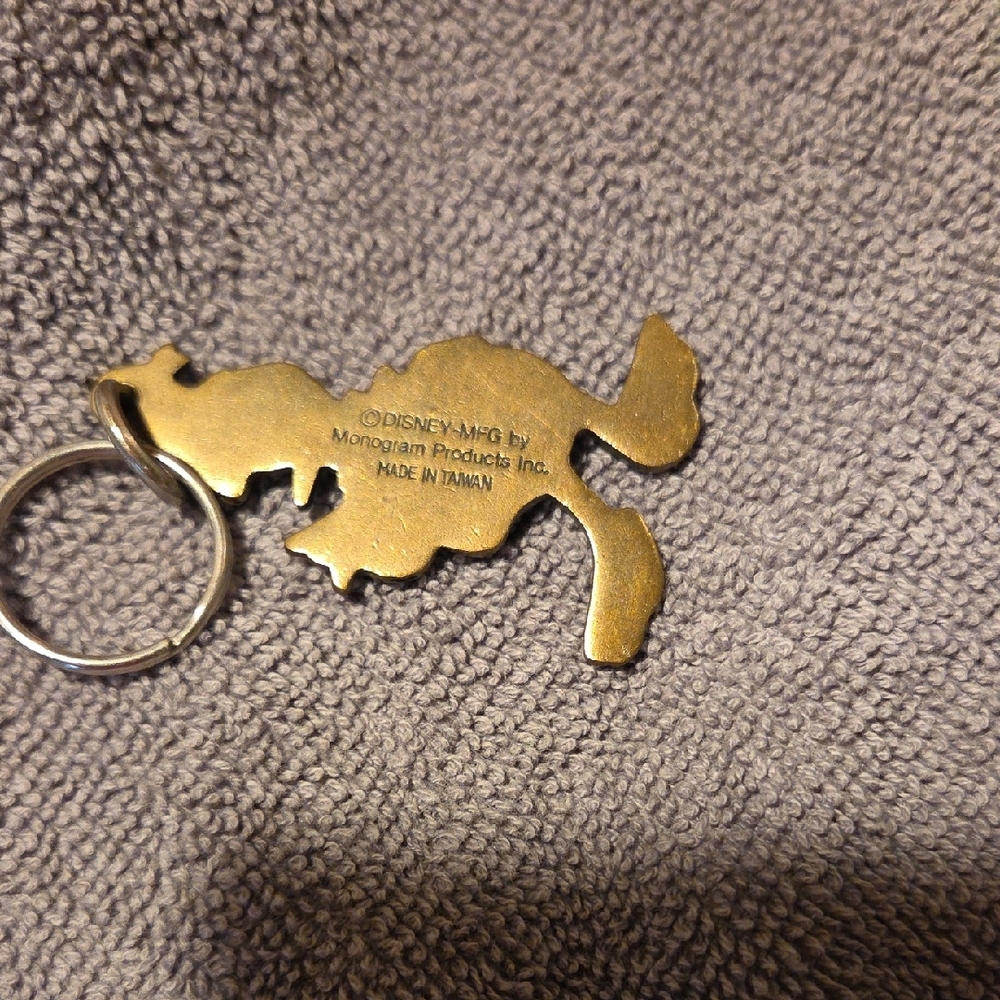Donald Duck Silver Keychain - Picture 2 of 2